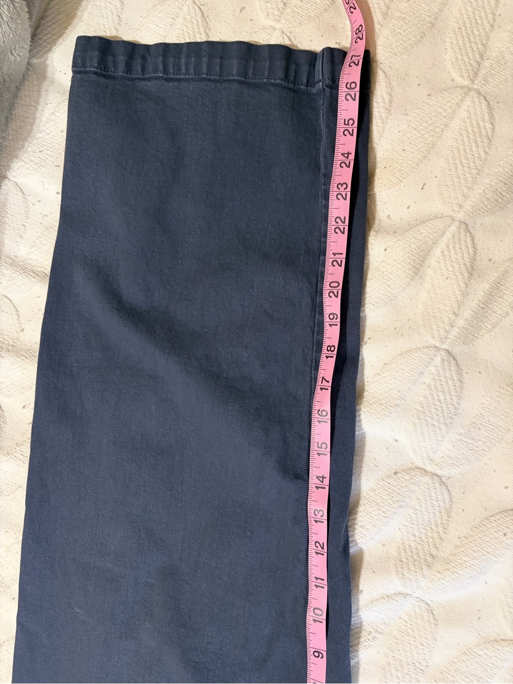 Great condition size 31 Madewell Emmett Wide Leg Crop Navy High-Rise Pants. - Picture 9 of 15